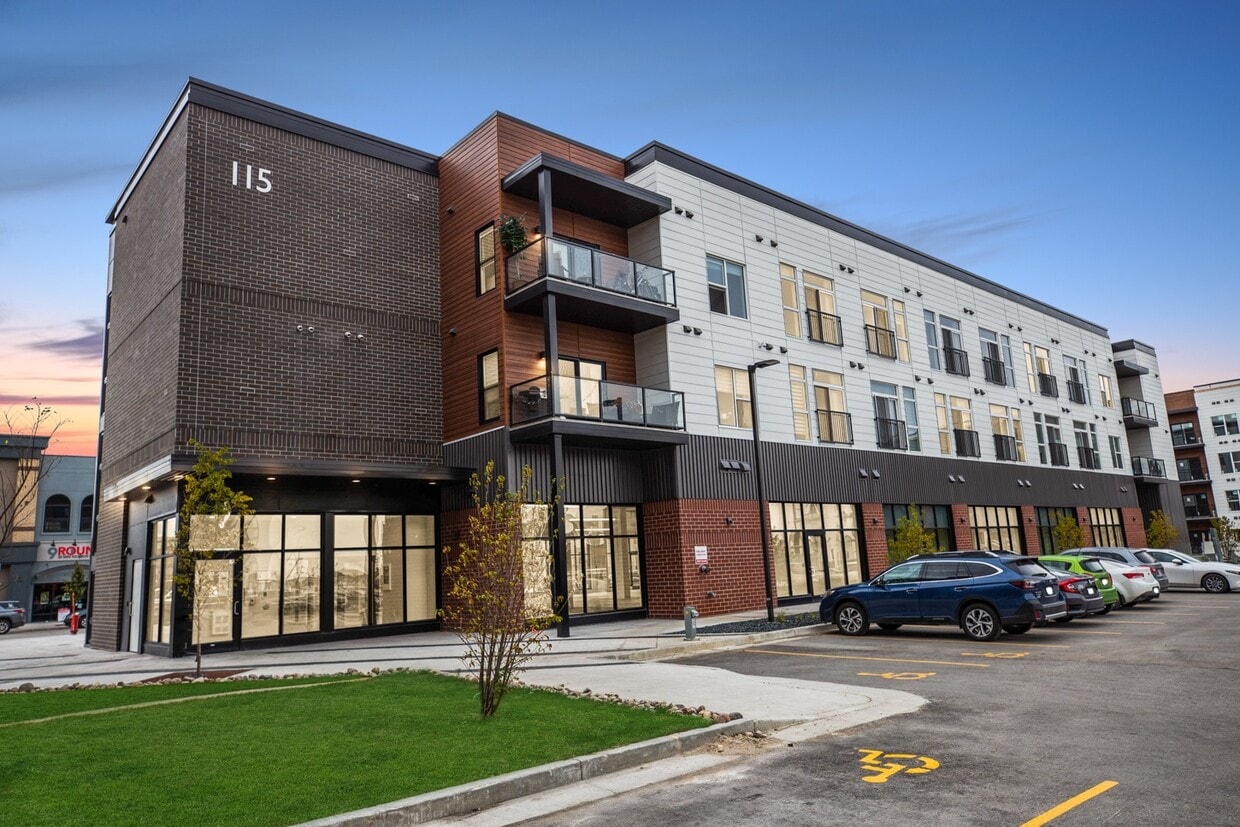 Latitude 49 at Sage Creek Apartments 40 Des Hivernants Blvd N