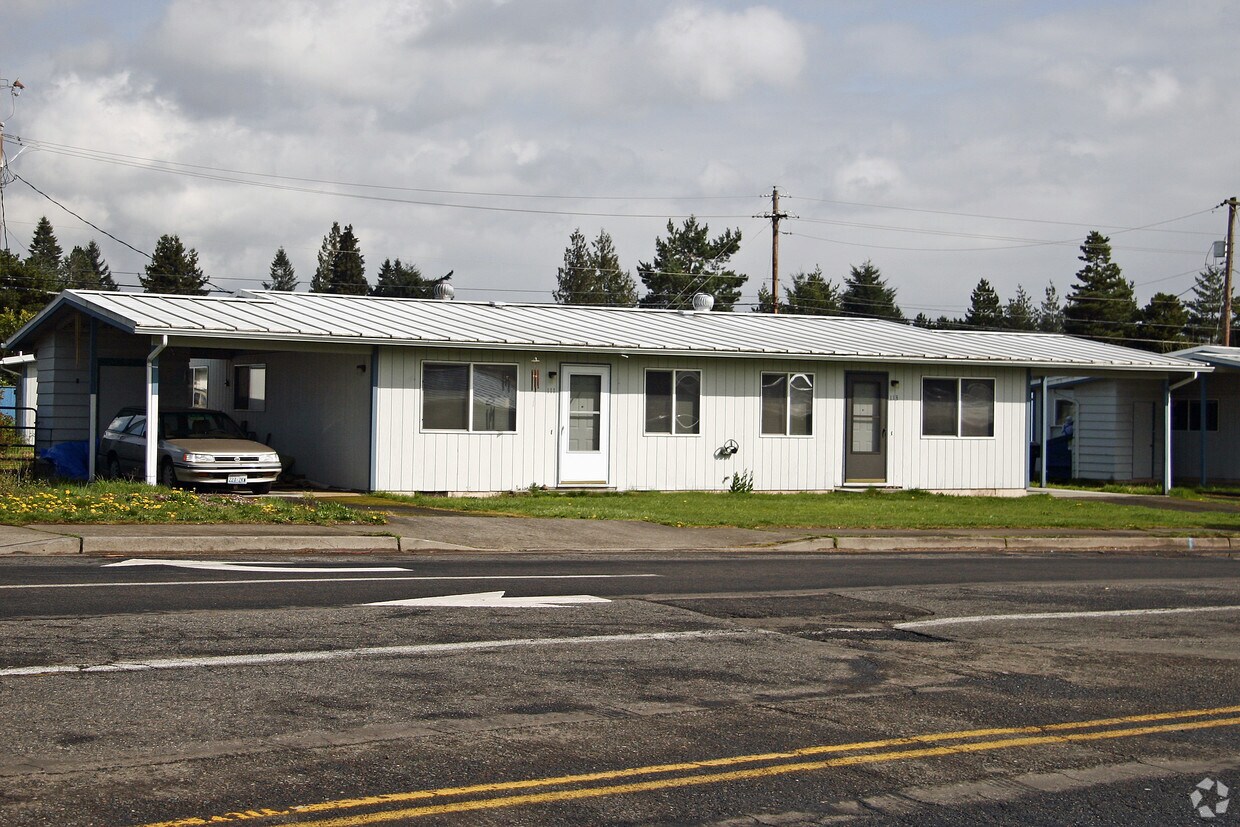 Primary Photo - 111-125 SE 98th Ave