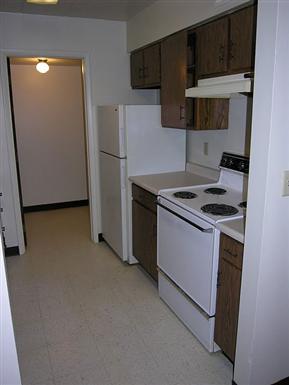 Kitchen - Highland Manor Apartments