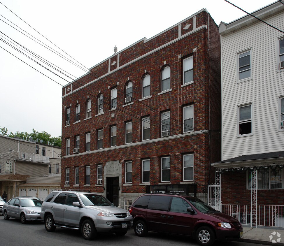 Primary Photo - 157-159 Adams St