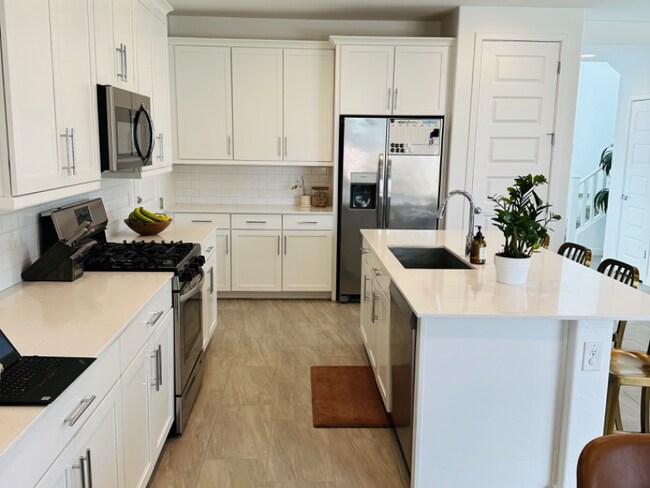 Foto del edificio - 9918 E Tahoe Ave