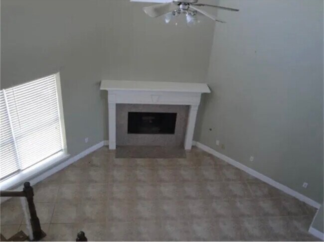 Foto del edificio - 1803 Ripple Creek Dr