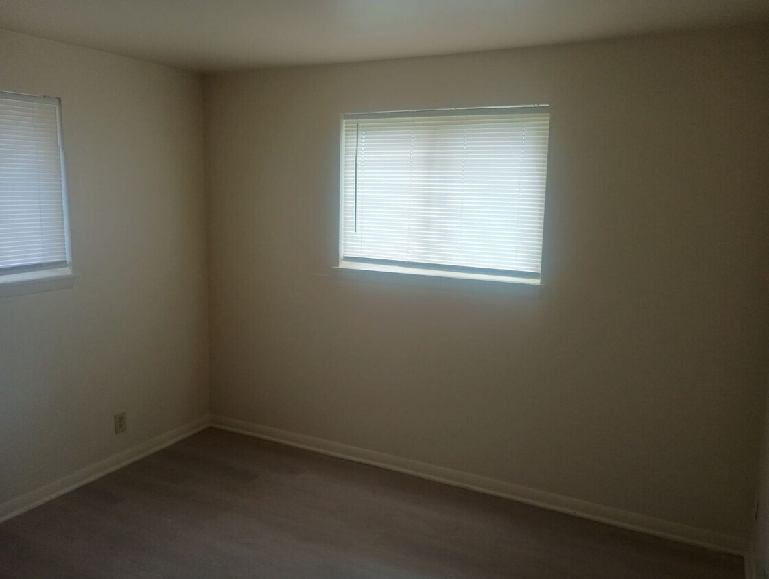 Building Photo - 5730n91y
