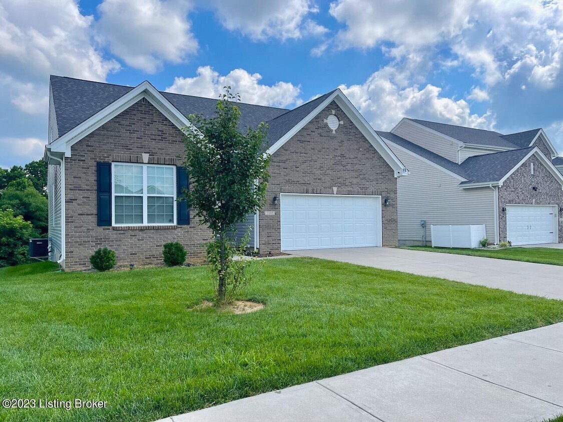 Primary Photo - 2105 Meadows Edge Ln