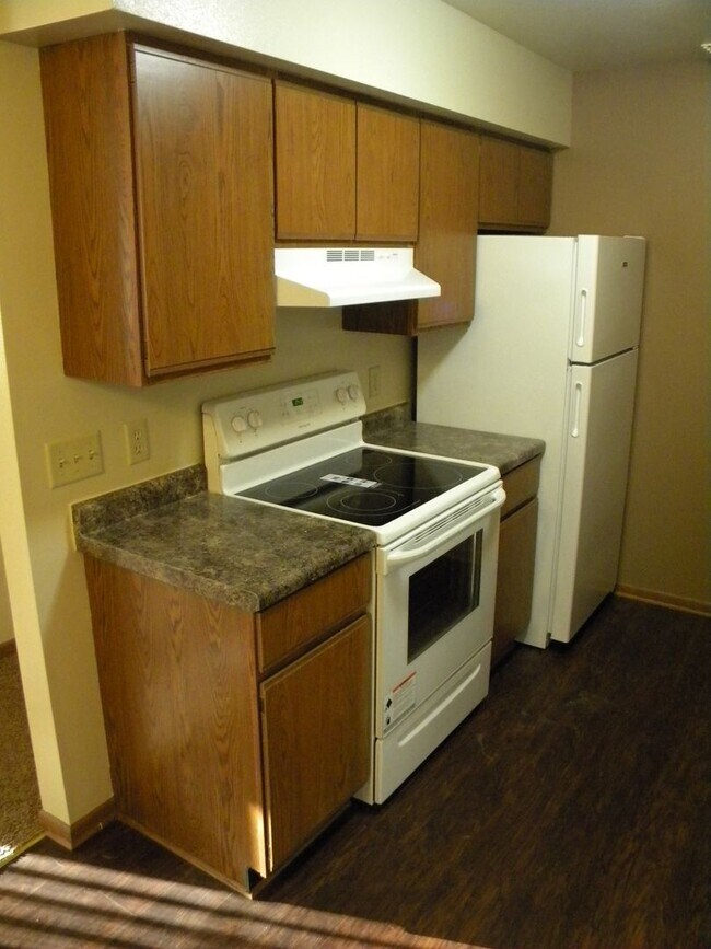Building Photo - 2235 Sylvan Way