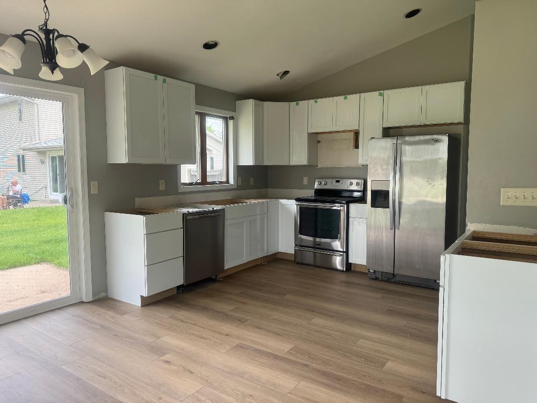 Foto principal - 1700 Hulke Dr