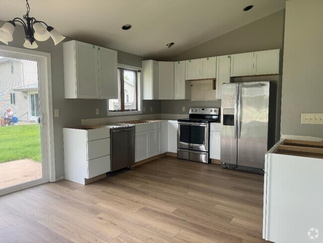 Building Photo - 1700 Hulke Dr