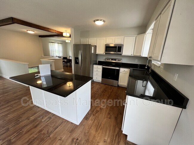 Foto del edificio - 2405 Bishops Bridge Rd