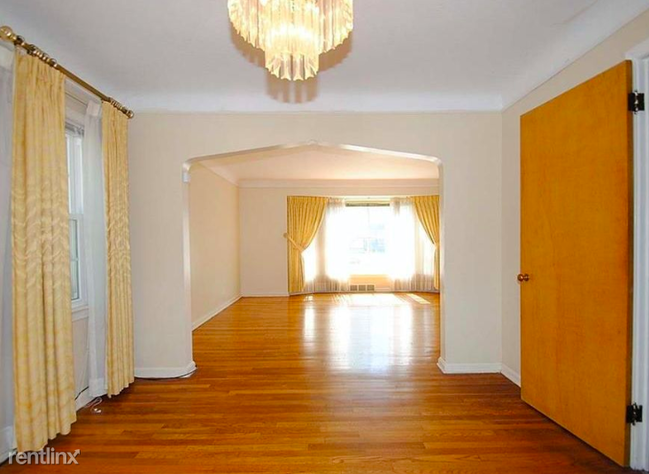 Building Photo - 3 br, 1.5 bath Apartment - 3877 Silsby Rd