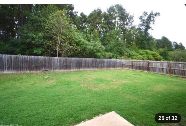 Foto del edificio - 351 Meadow Creek Dr
