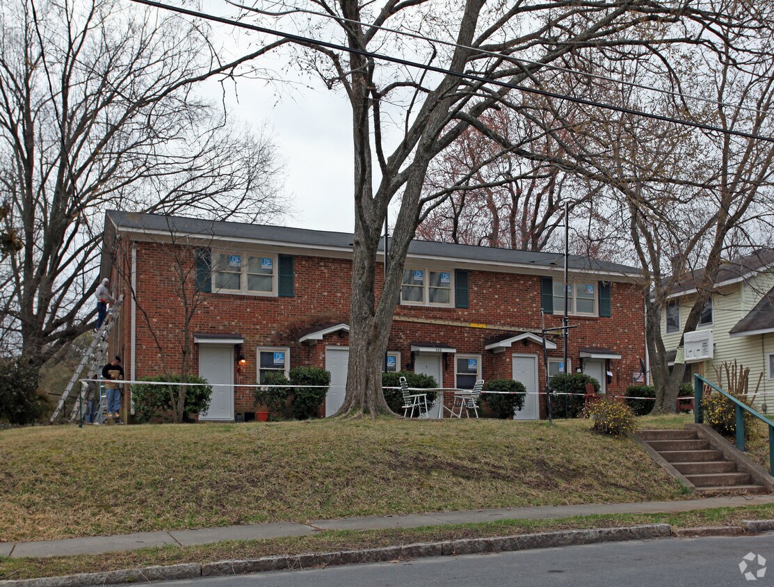 Building Photo - 688 Chestnut St