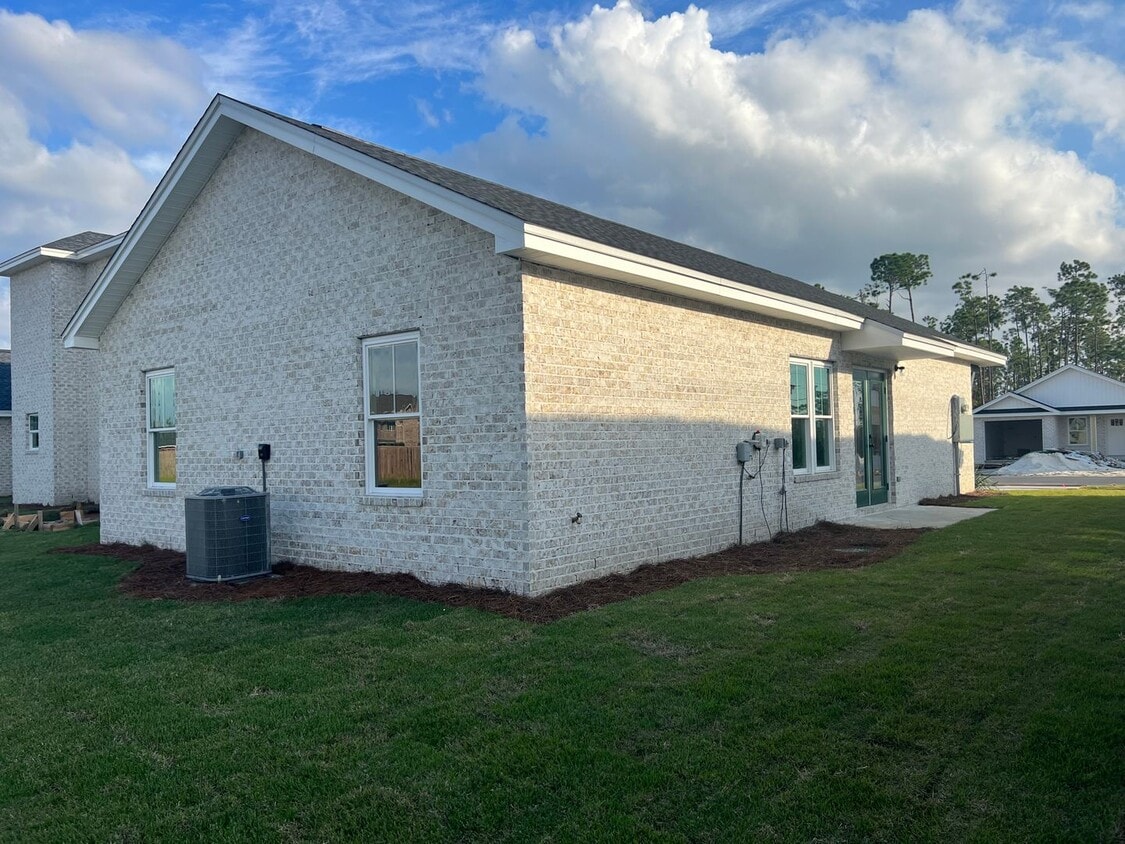 Building Photo - NEWLY CONSTRUCTED - Single-Family House fo...