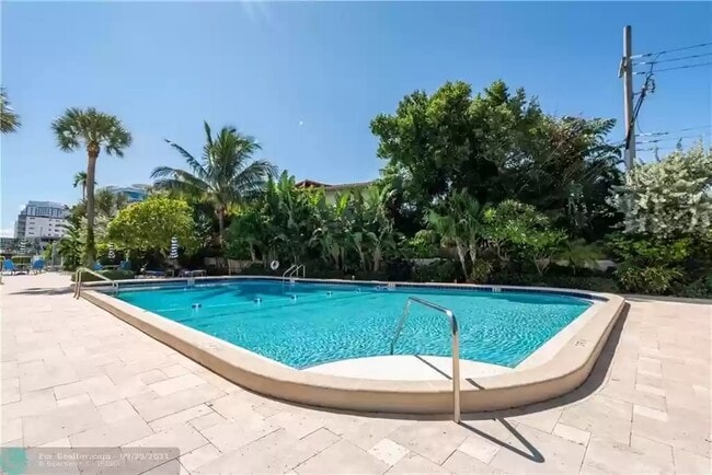 Building Photo - 888 Intracoastal Dr