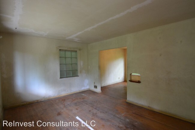 Building Photo - 3 br, 1 bath House - 1928 Brinkmeier Ave