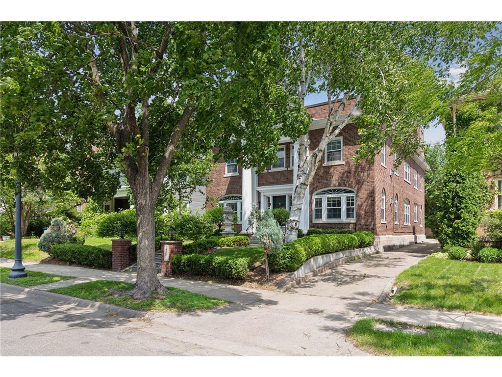 Primary Photo - 1785 Dupont Ave S