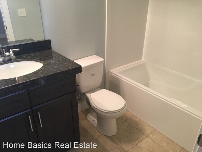 Building Photo - 3 br, 2 bath House - 201 W. Ridge Rd Q1