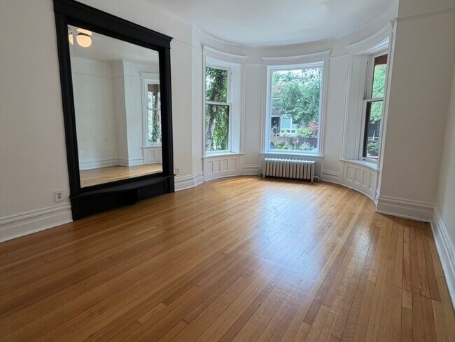 Foto del edificio - 5135 S Dorchester Ave