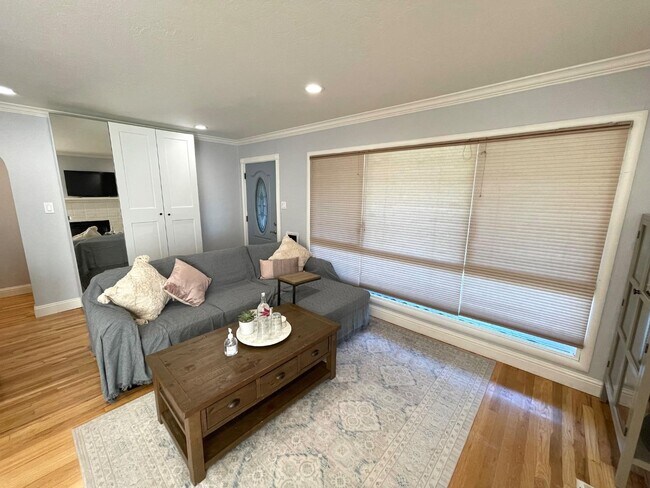 Foto del edificio - 1153 Erin Way