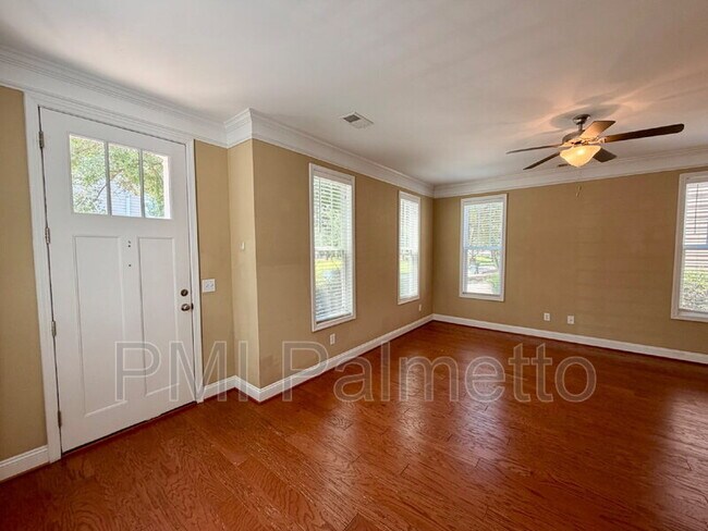 Foto del edificio - 6877 Pennington Rd