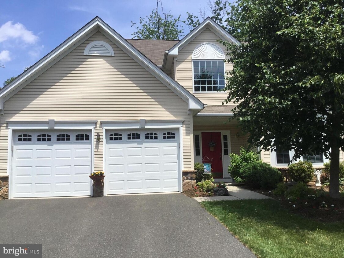 29 Buckingham Dr, Pennington, NJ 08534 House Rental in Pennington, NJ