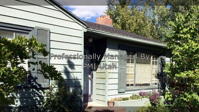 Building Photo - 2824 S Devereaux Way