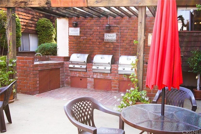 Building Photo - 5403 Newcastle Ave