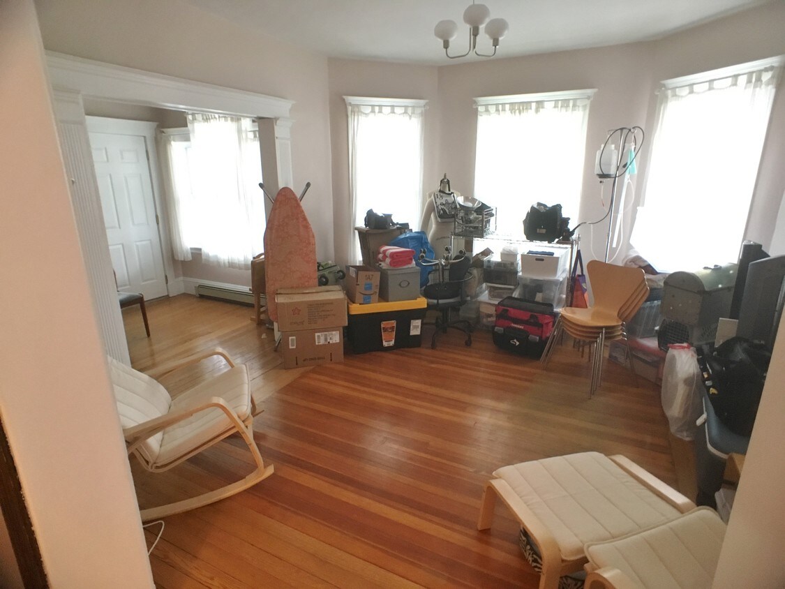 Primary Photo - 210 Highland Ave