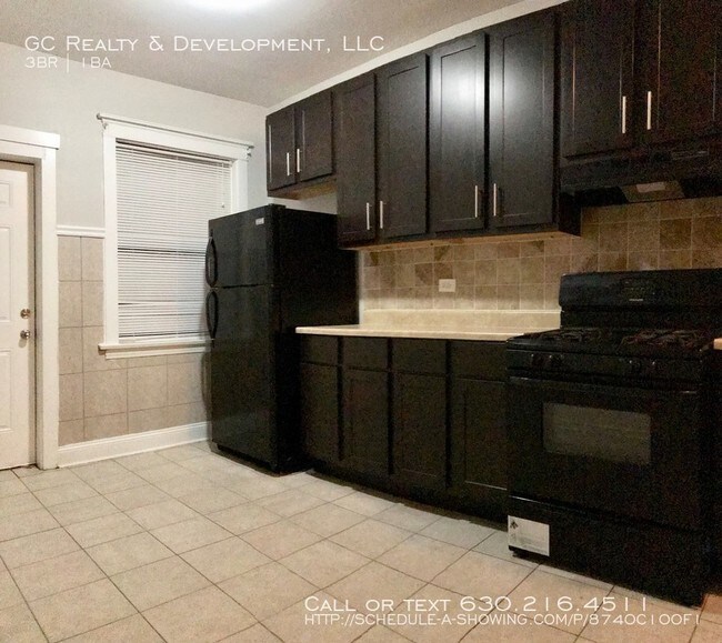 Building Photo - 1515 E 67th Pl