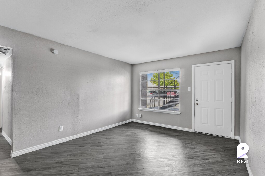 11810 Algonquin Dr Unit 361, Houston, TX 77089 Room for Rent in