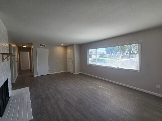 Foto del edificio - Charming Single Story Home