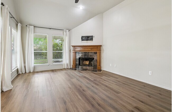 Foto del edificio - 2342 Doe Ct