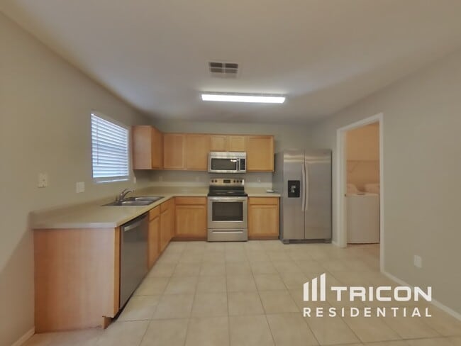 Building Photo - 5871 E Everhart Ln