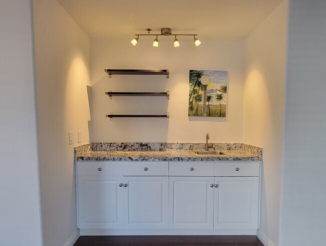 Wet bar - 10925 Blix St