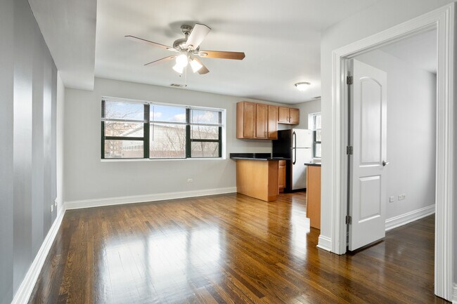 Foto del edificio - 7616 N Marshfield Ave