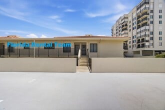 Building Photo - 6322 Palma Del Mar Blvd S