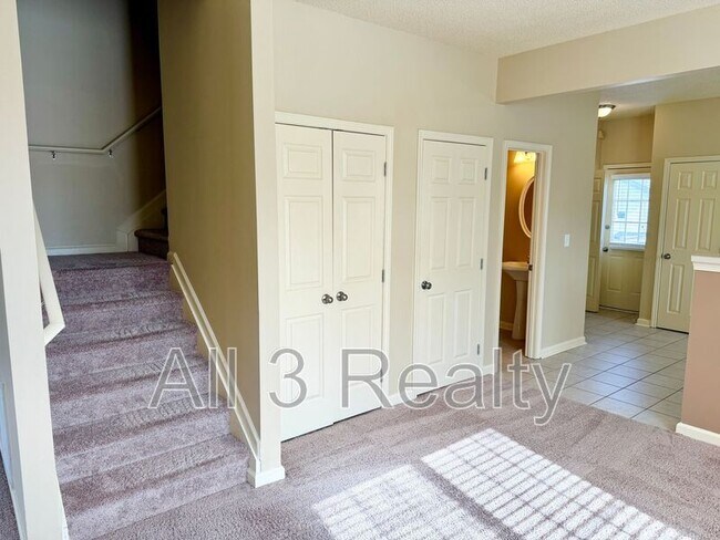 Foto del edificio - 115 Odyssey Turn NW