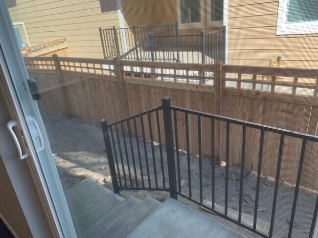 Foto del edificio - 7164 Bedlam Dr