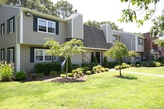Building Photo - 446 Lake Pointe Dr