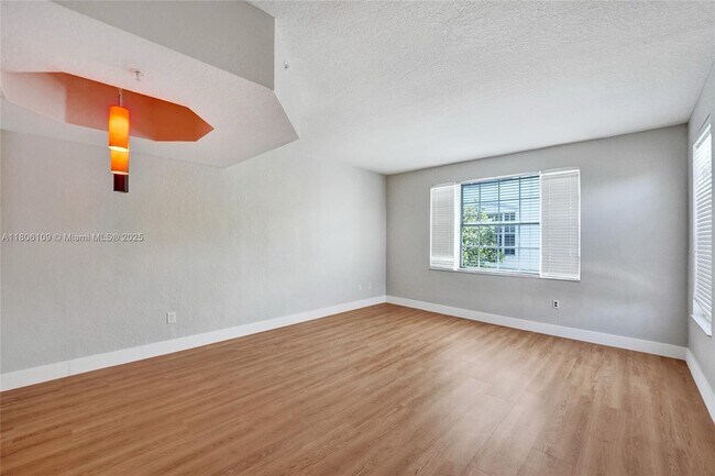 Foto del edificio - 781 SW 148th Ave