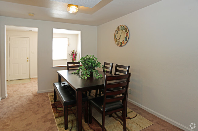 3 Bedroom_Dining Area - Mariner's Watch Apartments