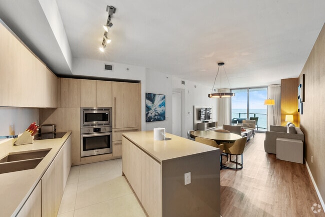 Building Photo - 4111 S Ocean Dr
