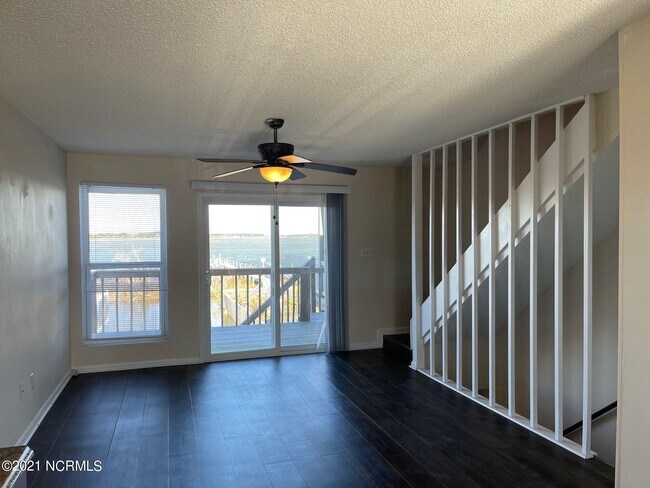 Building Photo - 137 Sea Gull Ln