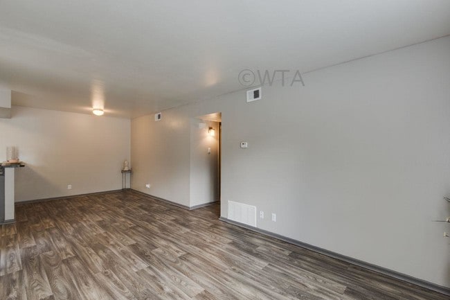 Building Photo - 2 bedroom in Universal City TX 78148