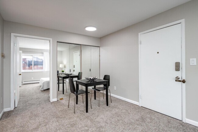 Foto del edificio - 31831 Grand River Ave