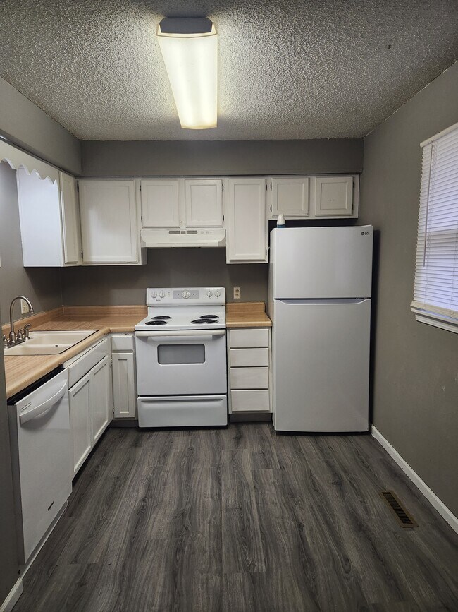Foto del edificio - 1429 N Sherman Ave