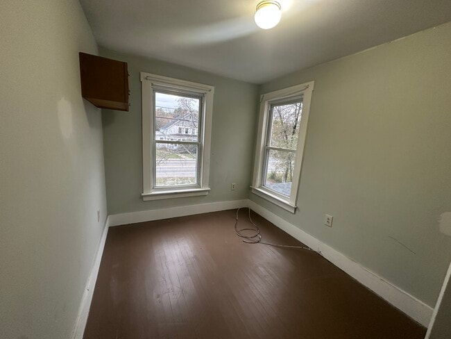 Foto del edificio - 179 Maple Ave