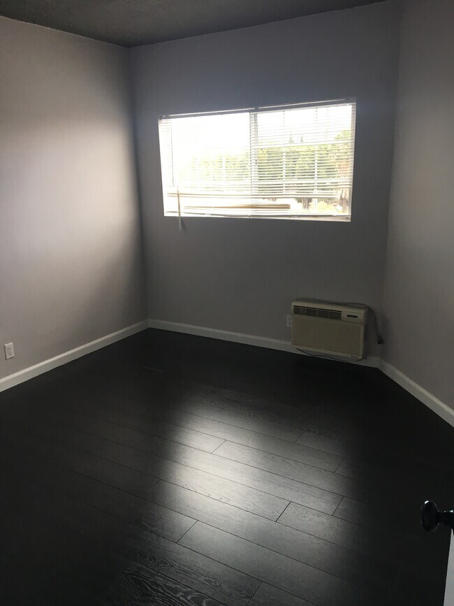 Foto del edificio - 5940 San Fernando Rd