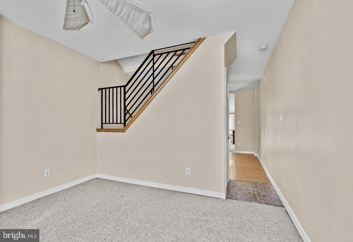 136 S Sussex St, Gloucester City, NJ 08030 Townhome Rentals in