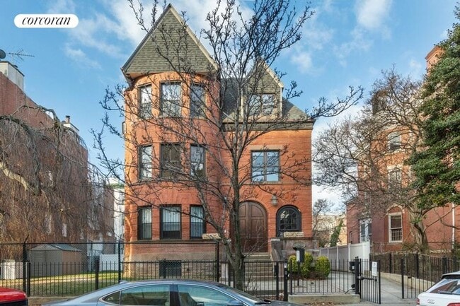 Building Photo - 196 New York Ave