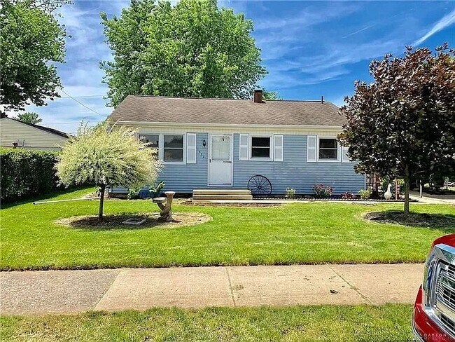 Building Photo - 1032 Meadow Ln
